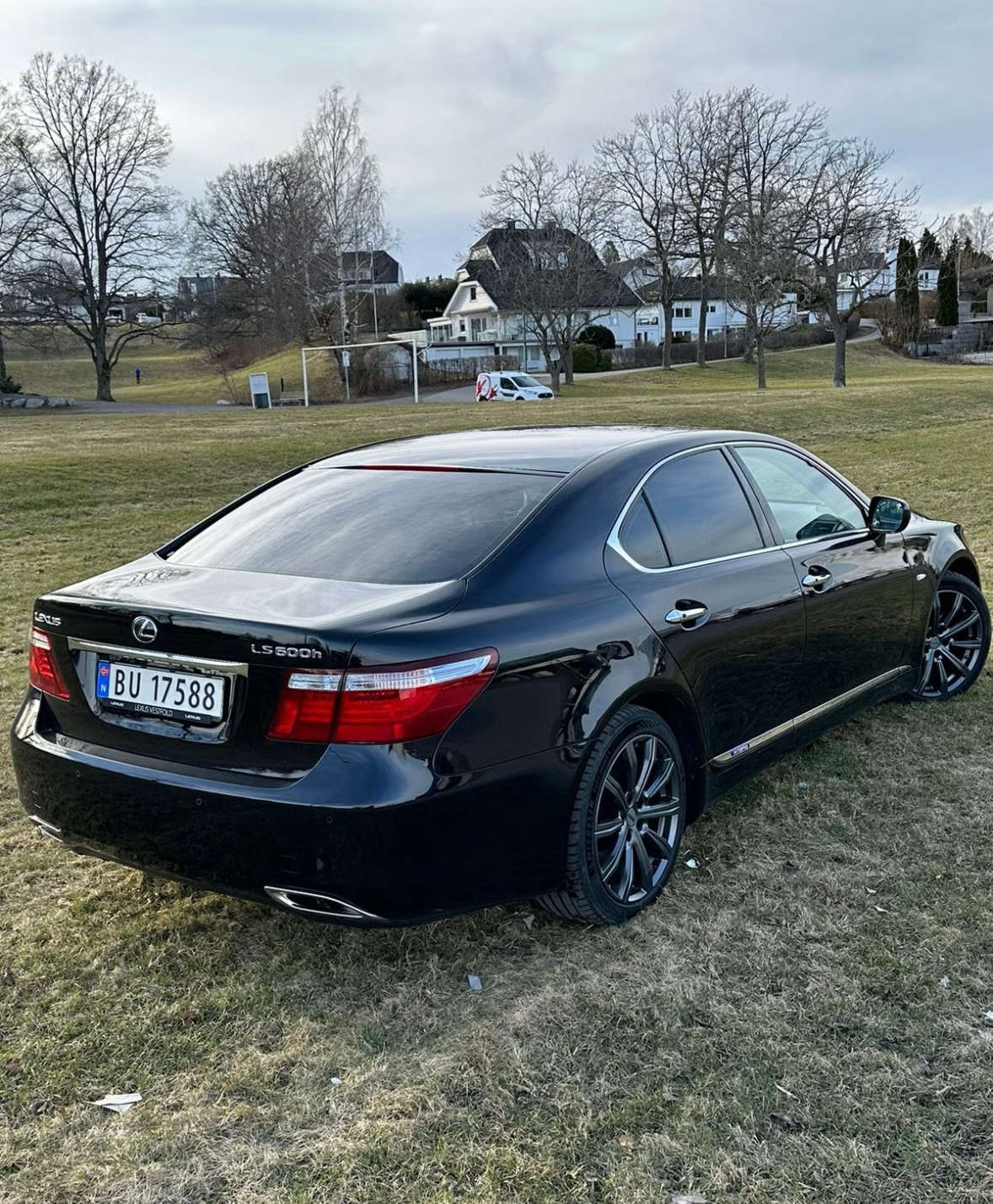 Lexus LS 600h AWD 5.0 V8 CVT, 445ps, 2008