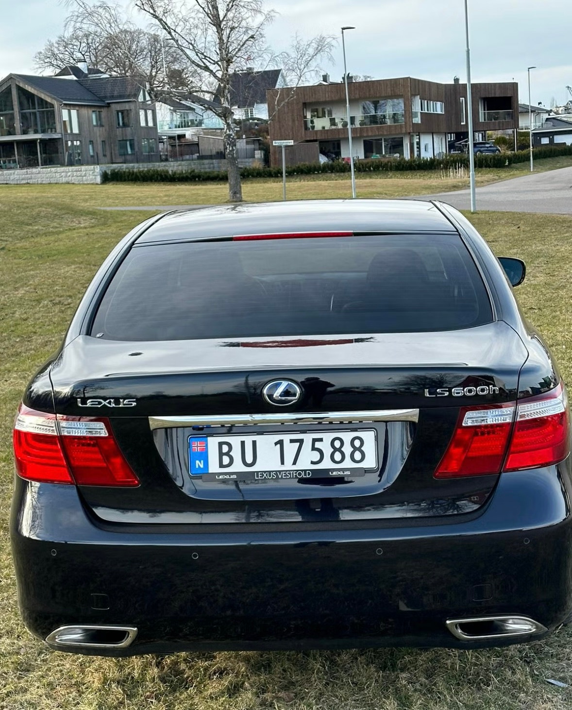 Lexus LS 600h AWD 5.0 V8 CVT, 445ps, 2008