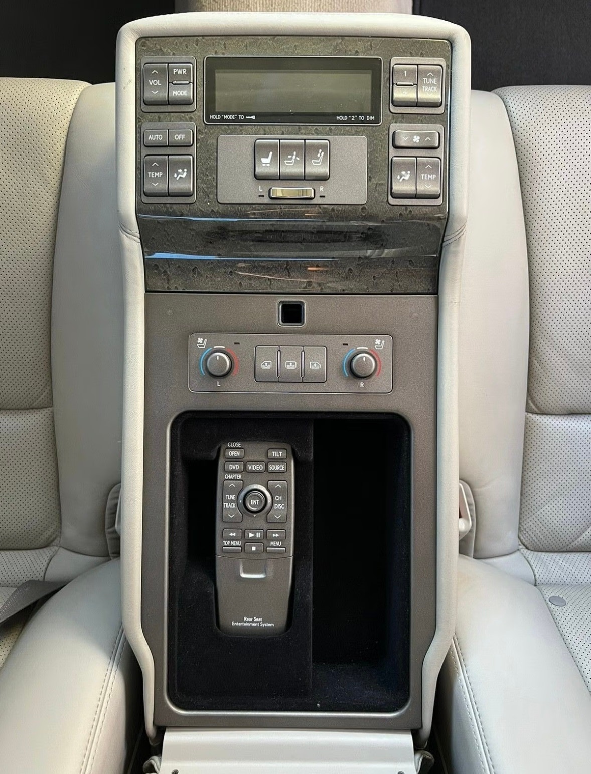 Lexus LS 600h AWD 5.0 V8 CVT, 445ps, 2008