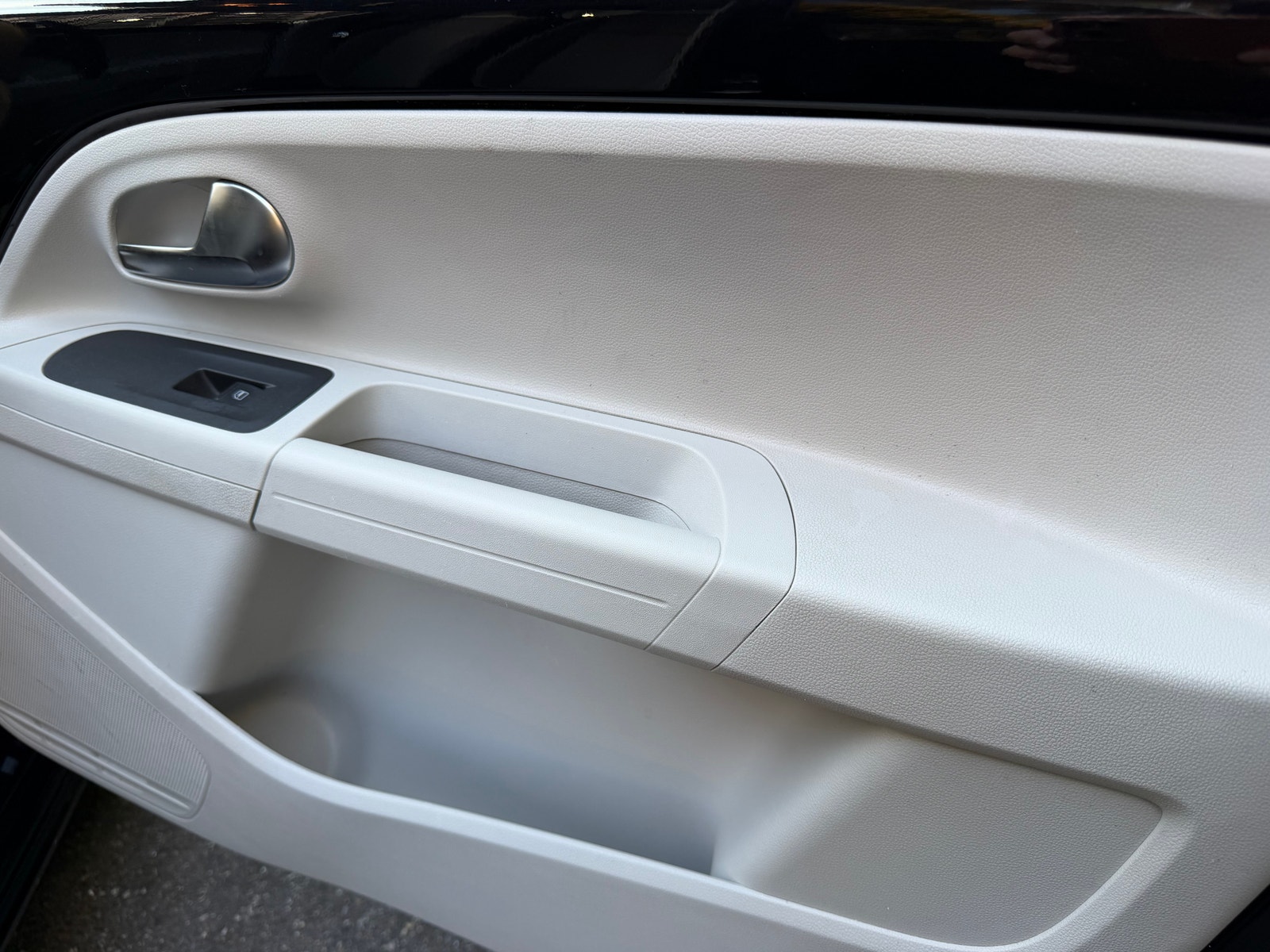Volkswagen e-up!, 82ps, 2014