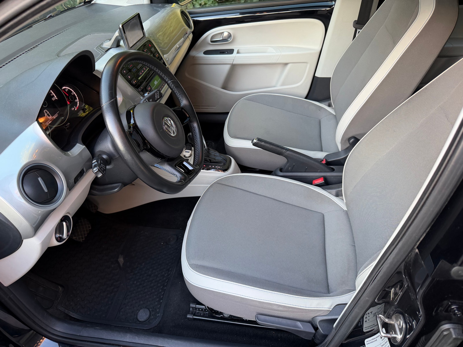 Volkswagen e-up!, 82ps, 2014