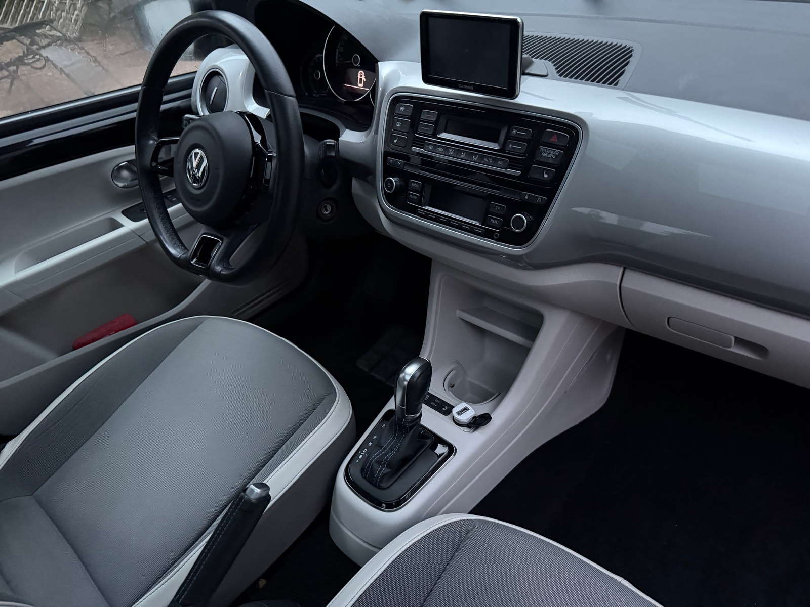 Volkswagen e-up!, 82ps, 2014