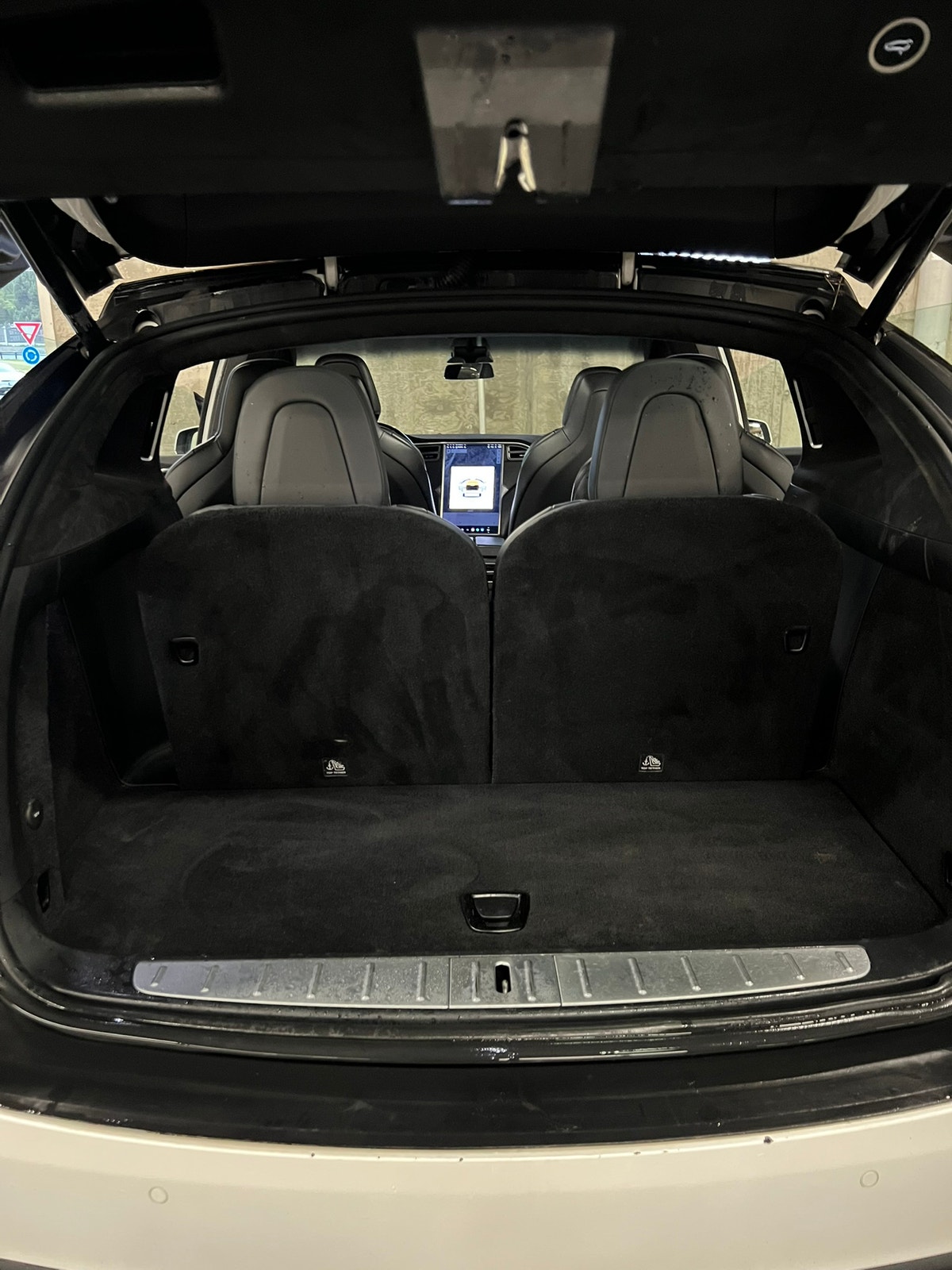 Tesla Model X 100D, 423hp, 2017
