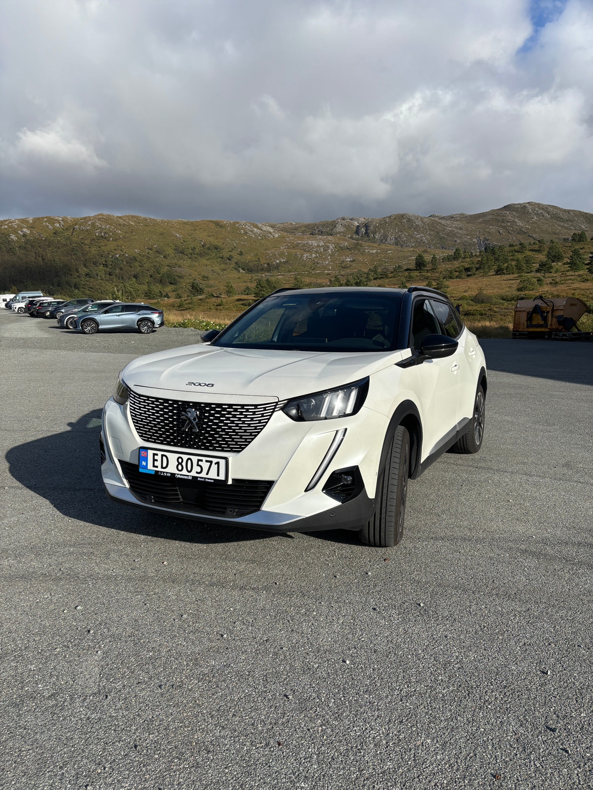 Peugeot e-2008, 136ps, 2022