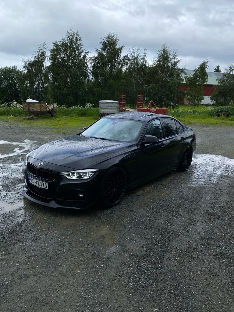 BMW 330e Sedan Steptronic, 252hp, 2016