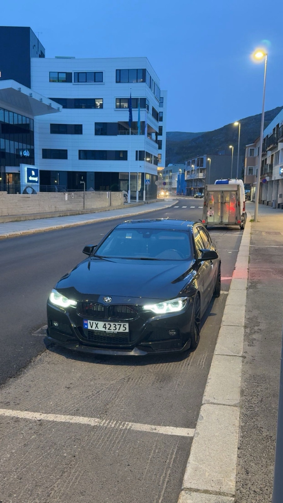 BMW 330e Sedan Steptronic, 252hp, 2016