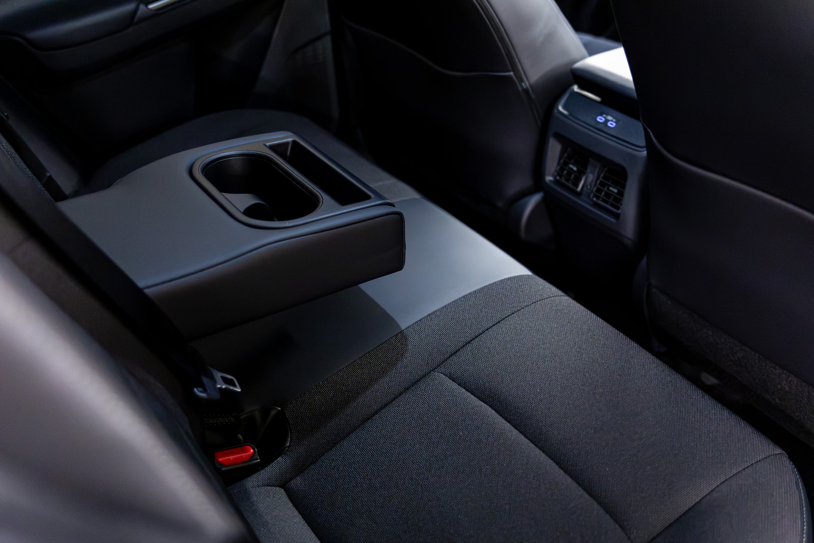 Subaru Uncharted Standard Range 57.7 kWh, 224hp, 2026