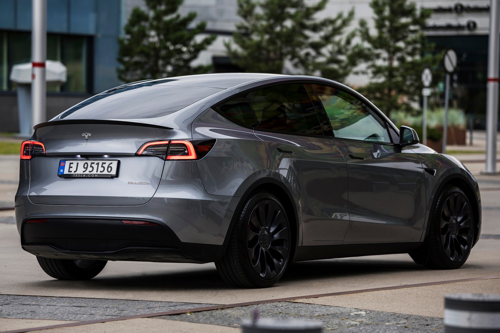 Tesla Model Y Performance, 534hp, 2025