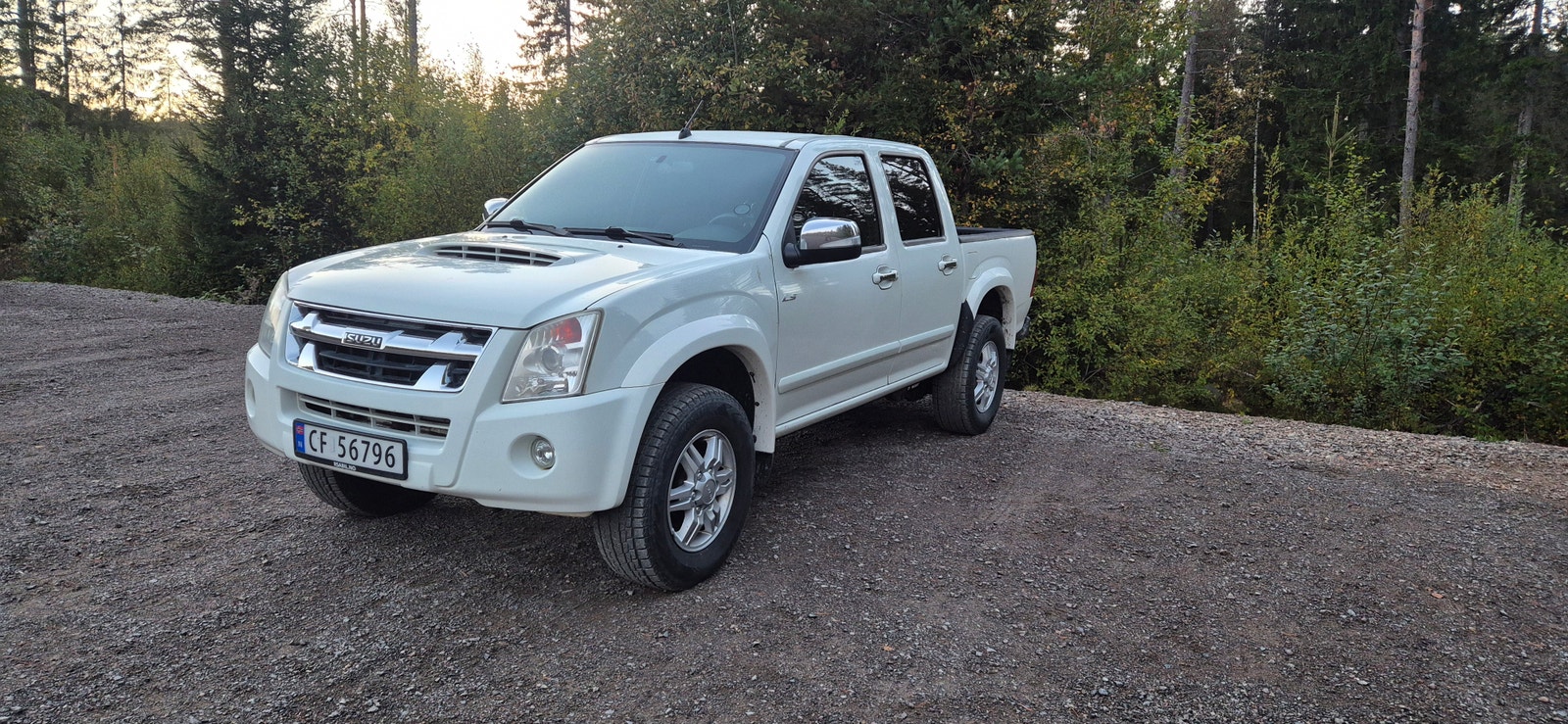Isuzu D-Max Single Cab 3.0 4WD Automatic, 163hp, 2011