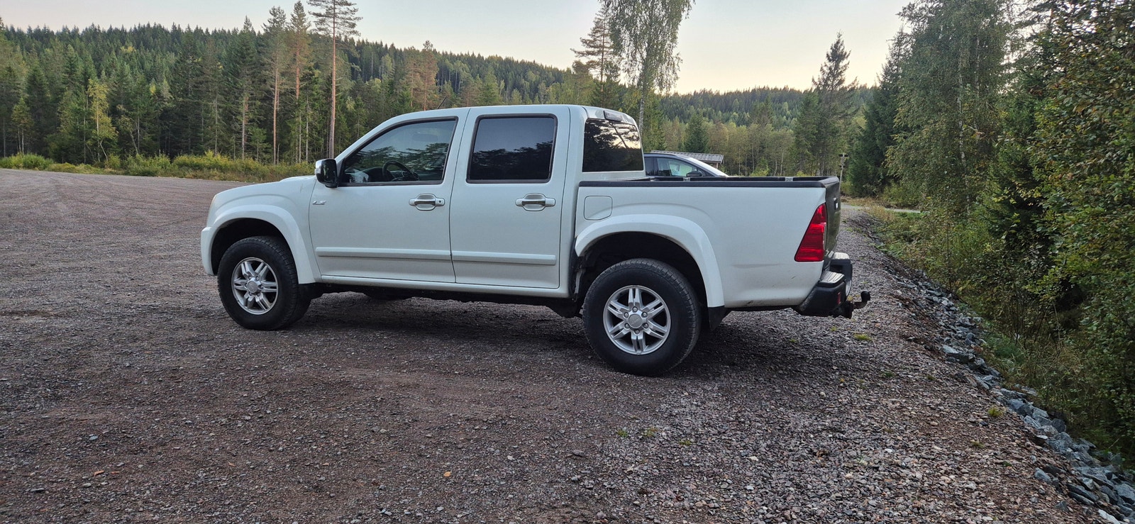 Isuzu D-Max Single Cab 3.0 4WD Automatic, 163hp, 2011
