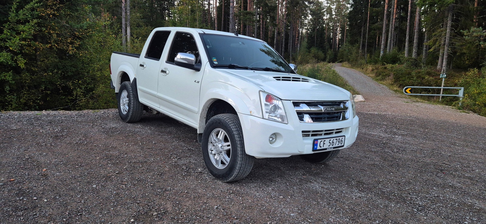 Isuzu D-Max Single Cab 3.0 4WD Automatic, 163hp, 2011