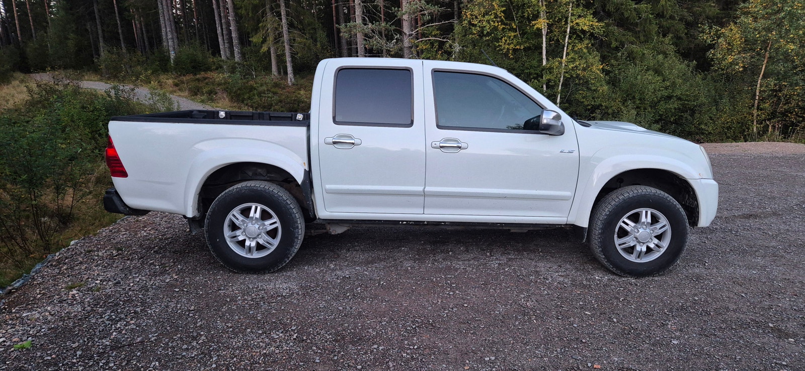 Isuzu D-Max Single Cab 3.0 4WD Automatic, 163hp, 2011