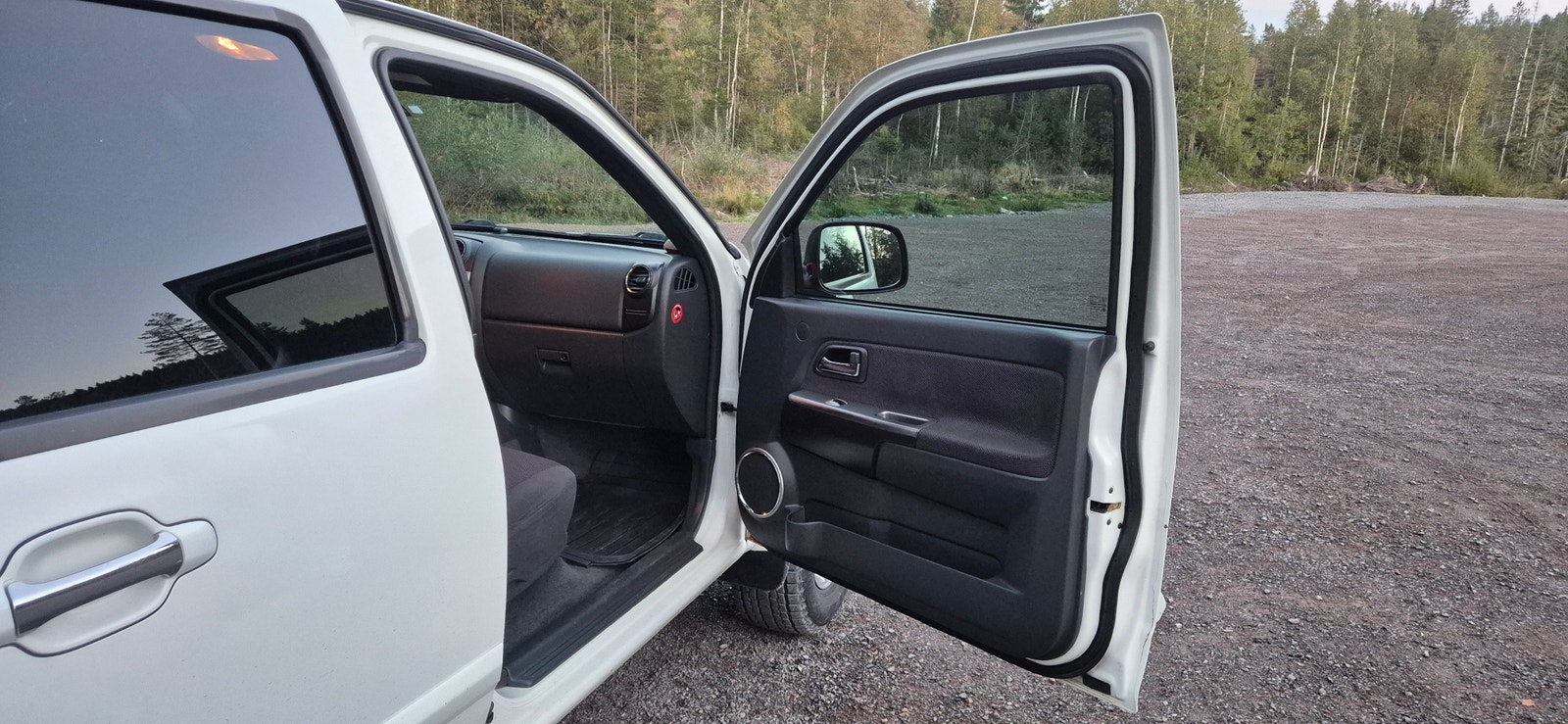 Isuzu D-Max Single Cab 3.0 4WD Automatic, 163hp, 2011