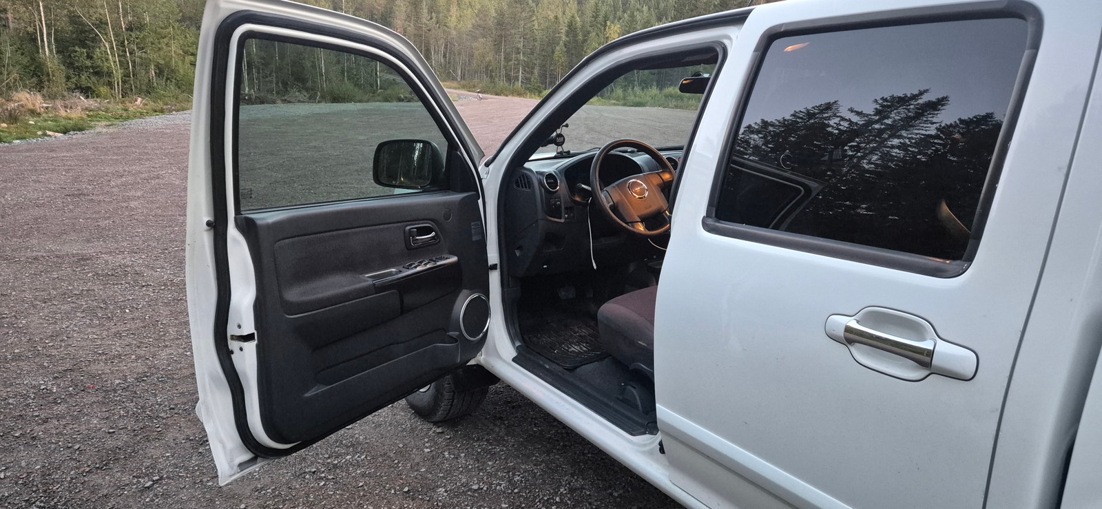 Isuzu D-Max Single Cab 3.0 4WD Automatic, 163hp, 2011