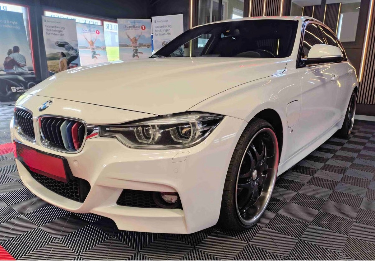 BMW 330e Sedan Steptronic, 252hp, 2016