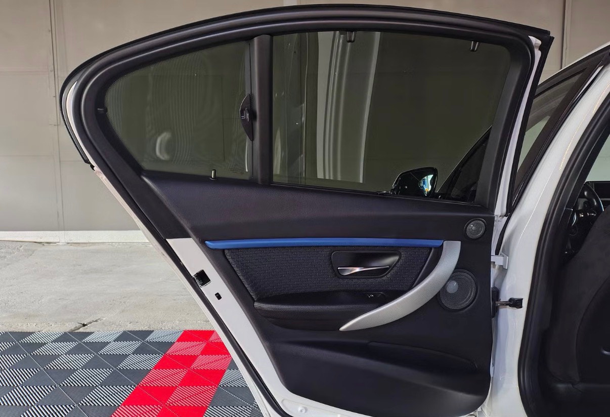 BMW 330e Sedan Steptronic, 252hp, 2016