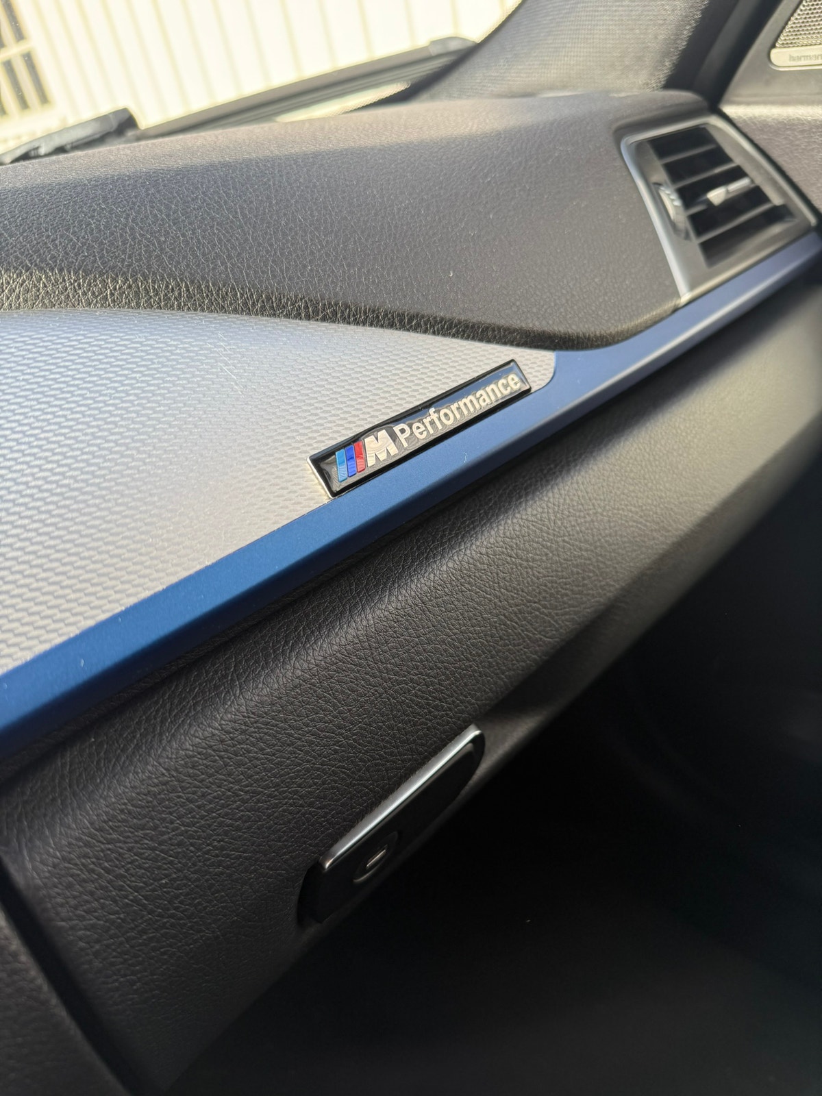 BMW 330e Sedan Steptronic, 252hp, 2016