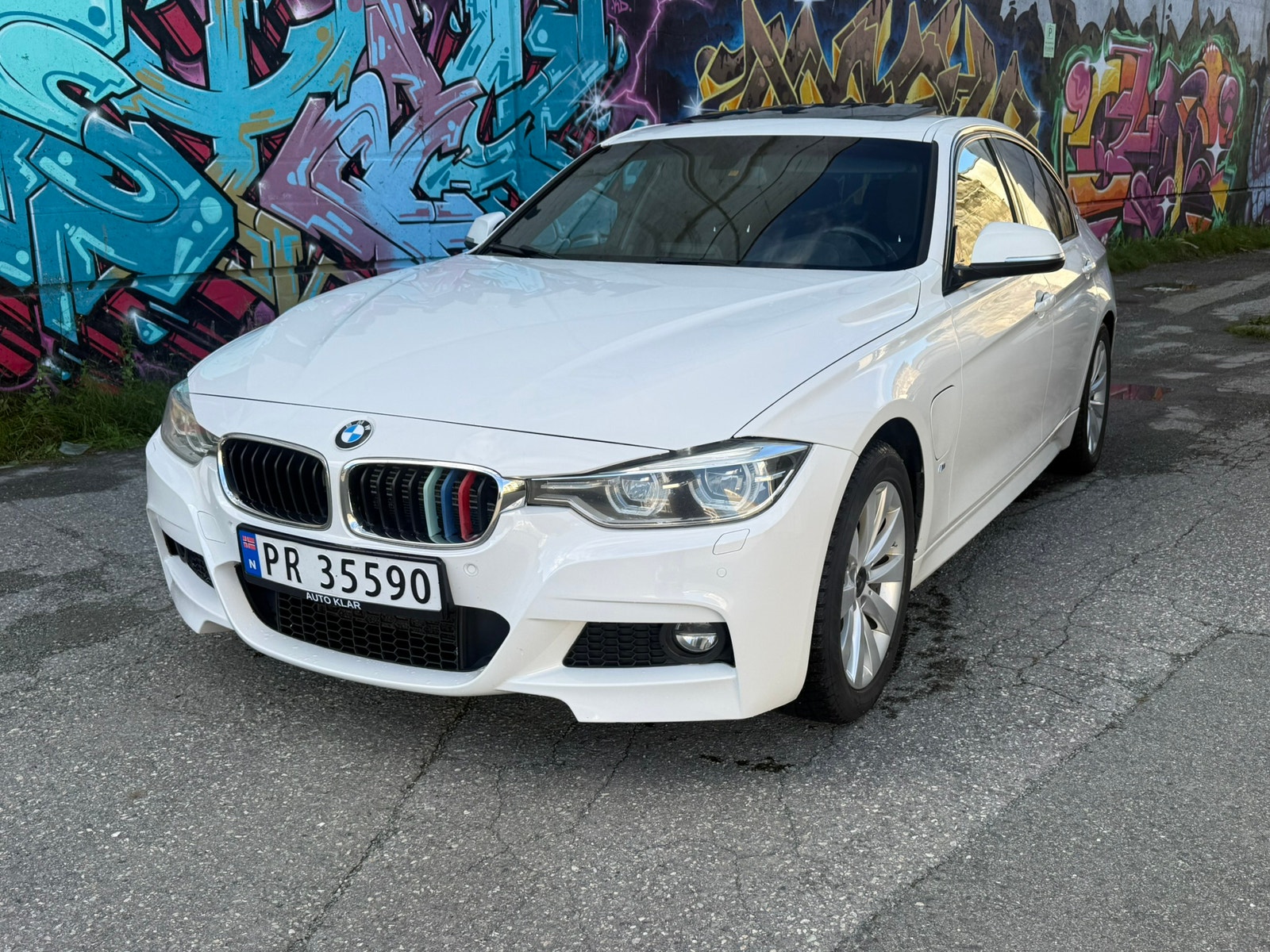BMW 330e Sedan Steptronic, 252hp, 2016