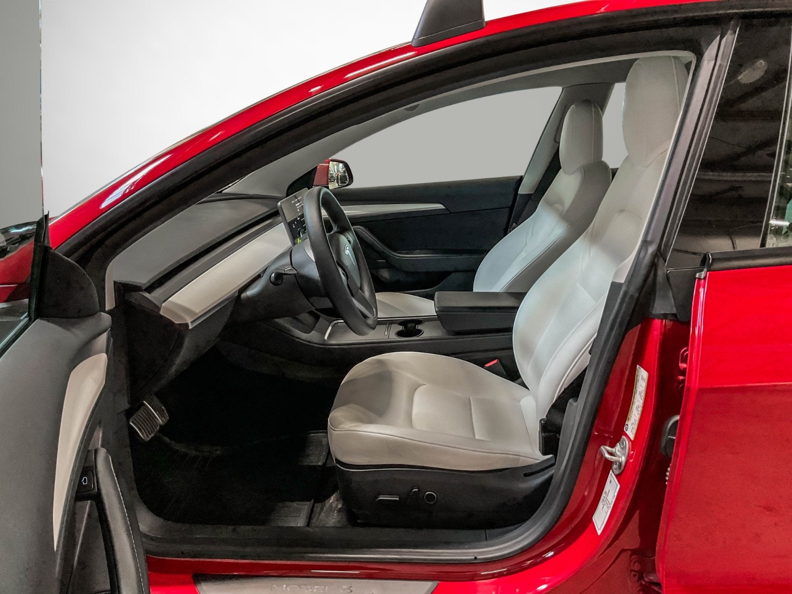 Tesla Model 3 Standard Range, 283ps, 2022