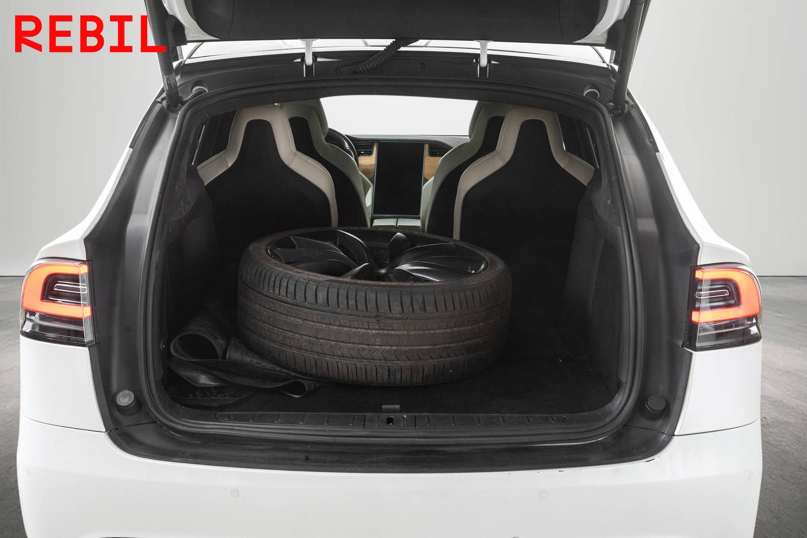 Tesla Model X Long Range, 423hp, 2019