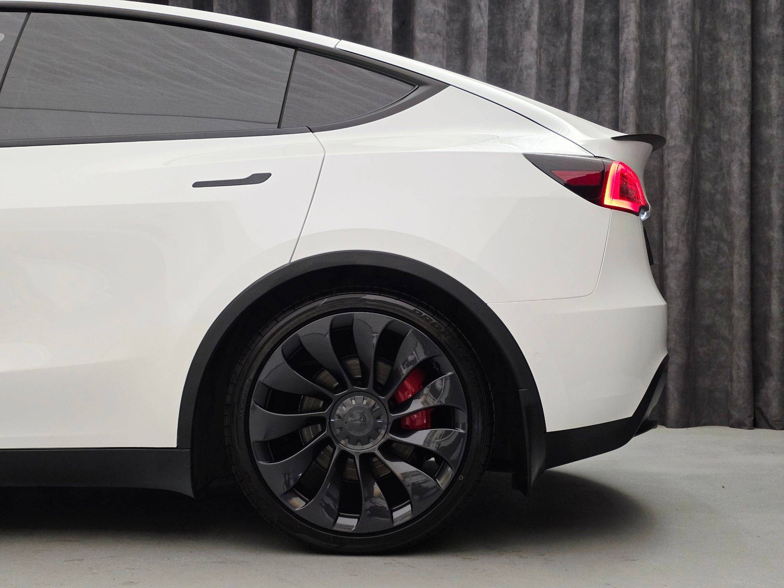 Tesla Model Y Performance, 534hp, 2022