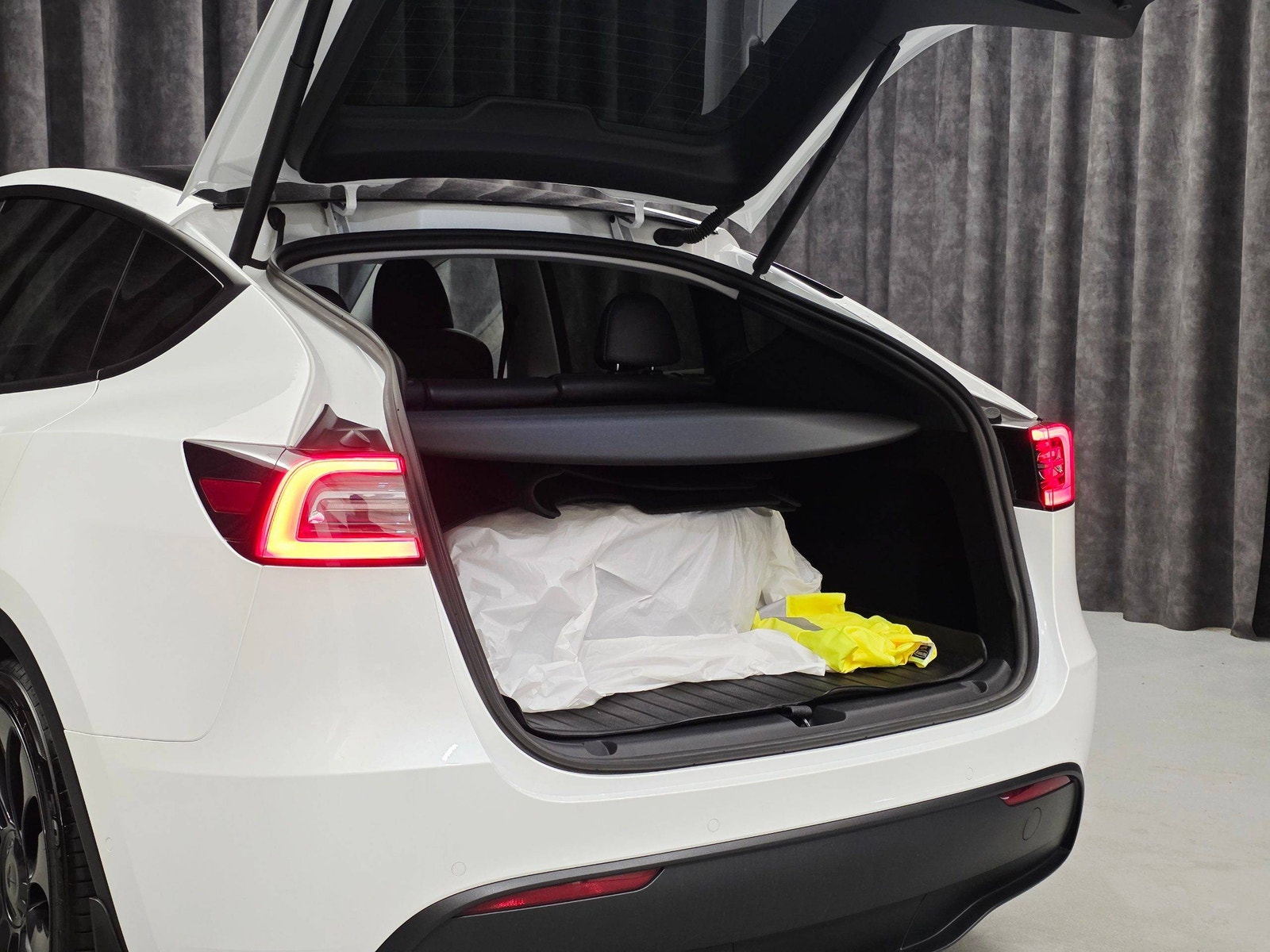 Tesla Model Y Performance, 534hp, 2022