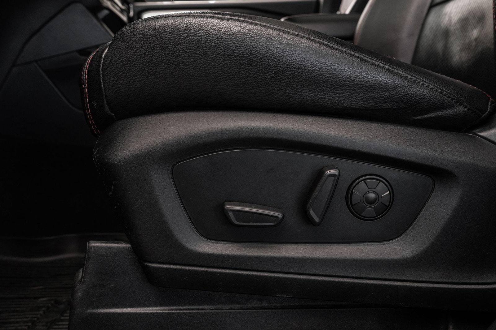 Ford Explorer Plug-In Hybrid SelectShift, 10-trins, 457ps, 2021