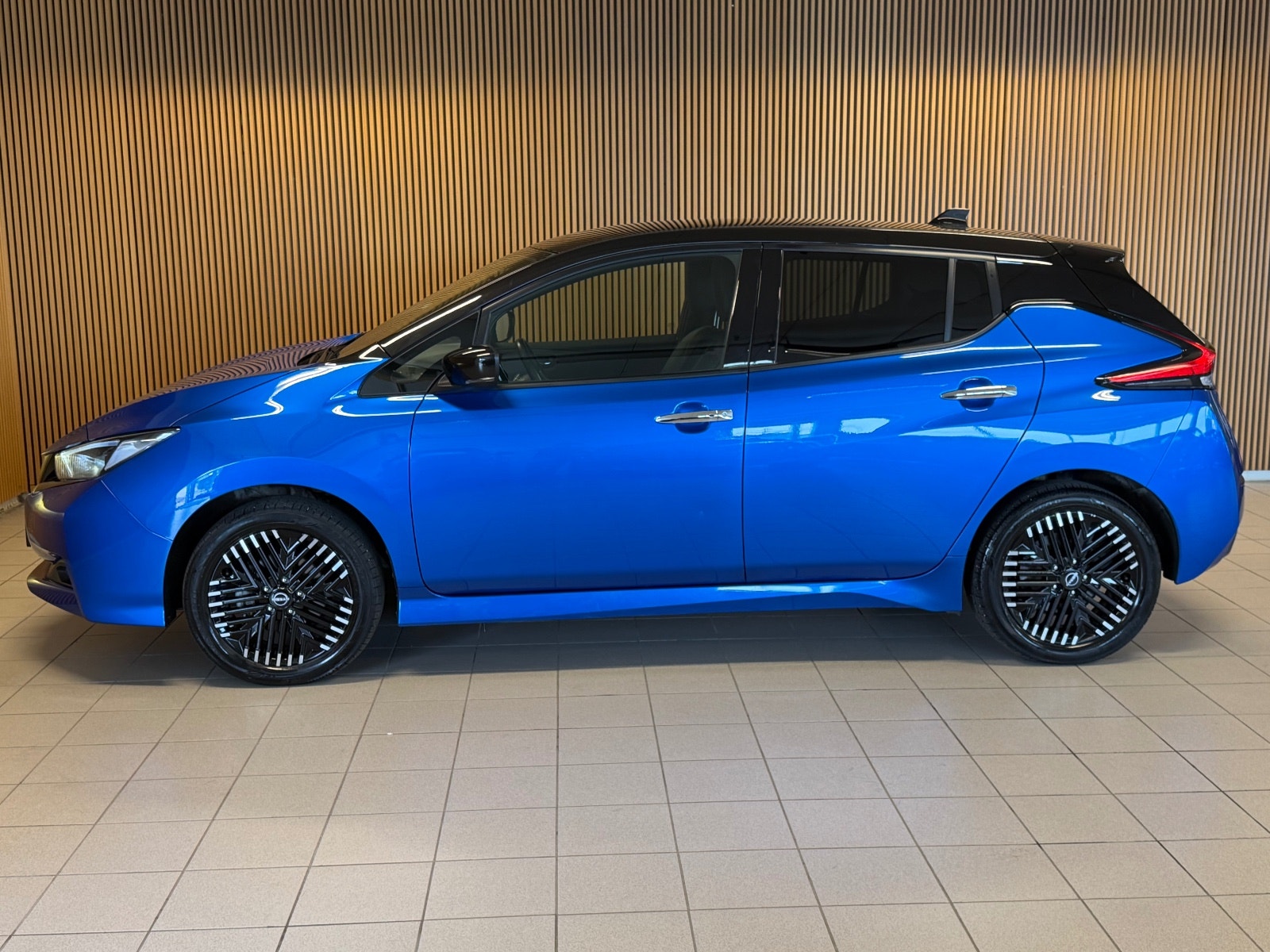 Nissan Leaf e+, 217hp, 2022