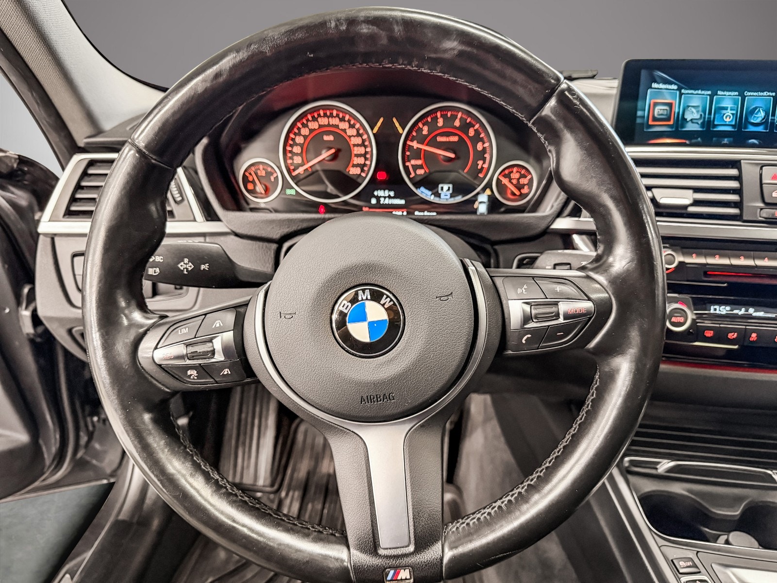 BMW 330e Sedan Steptronic, 8-trinn, 252hk, 2017