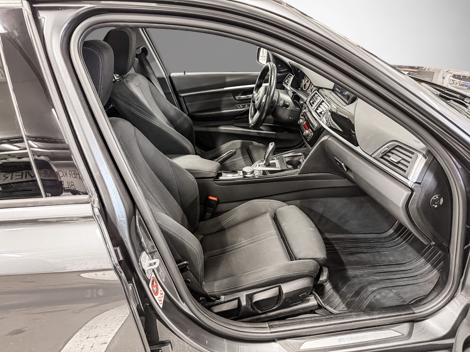 BMW 330e Sedan Steptronic, 8-trinn, 252hk, 2017