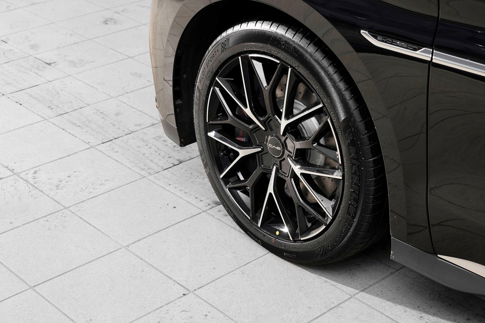 BYD Han EV AWD, 517hp, 2024