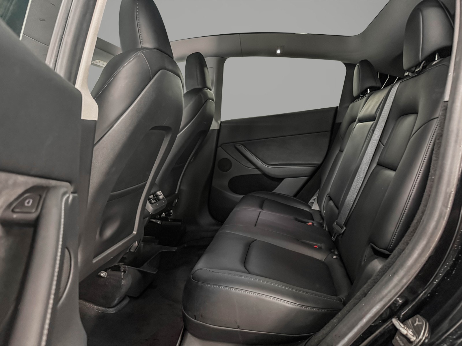 Tesla Model Y Long Range AWD, 514ps, 2024