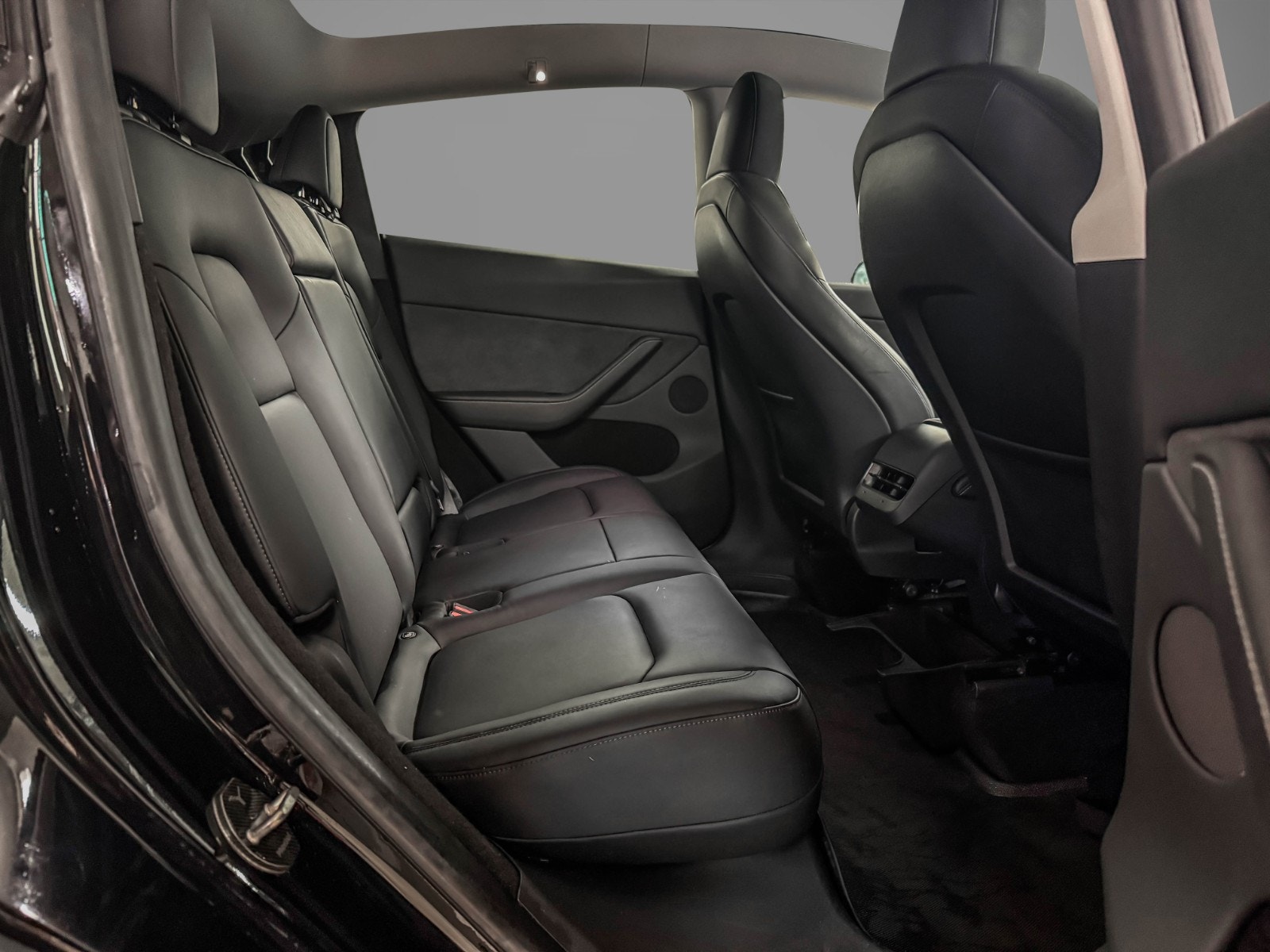 Tesla Model Y Long Range AWD, 514ps, 2024