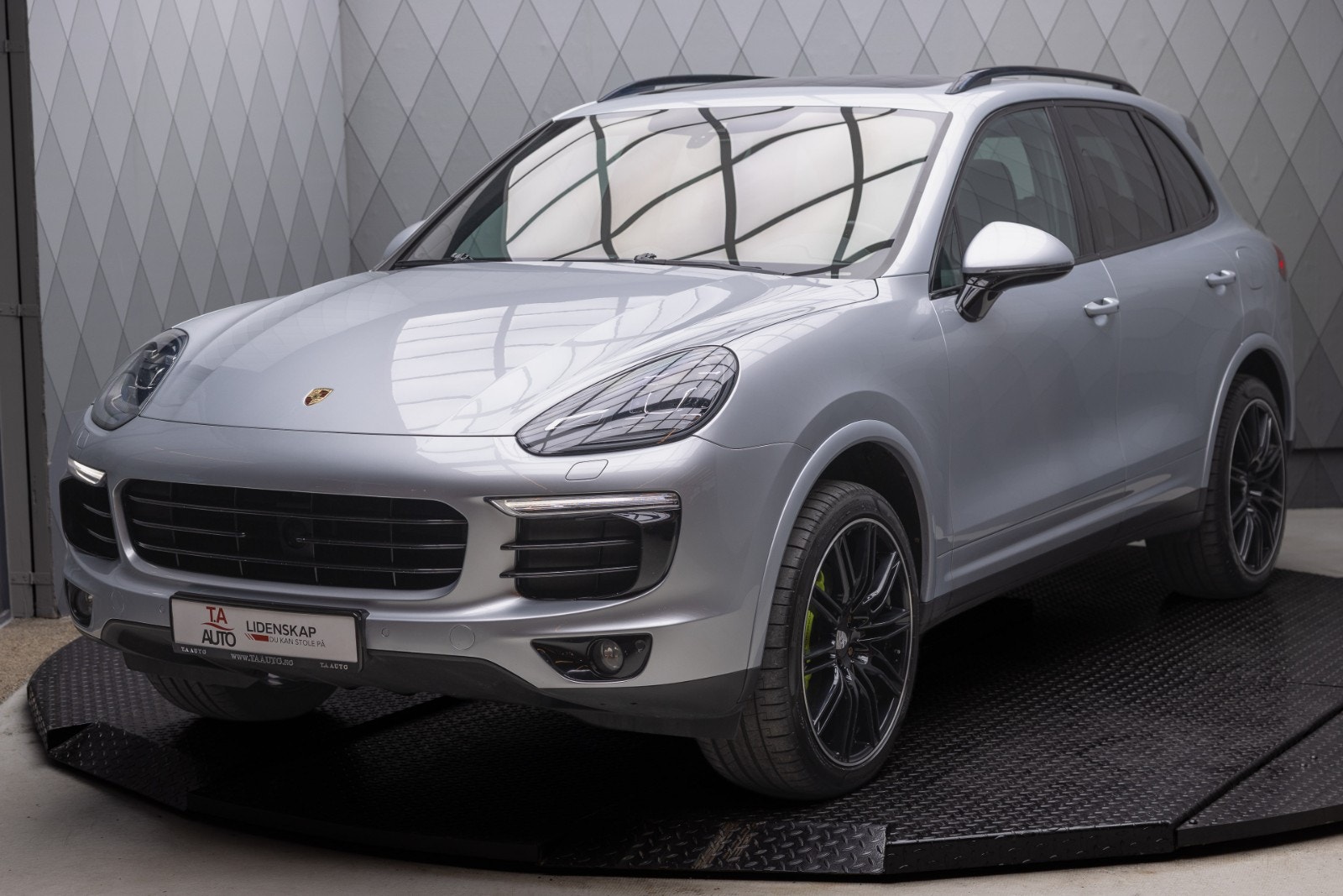 Porsche Cayenne S E-Hybrid TipTronic S, 8-trins, 416ps, 2017