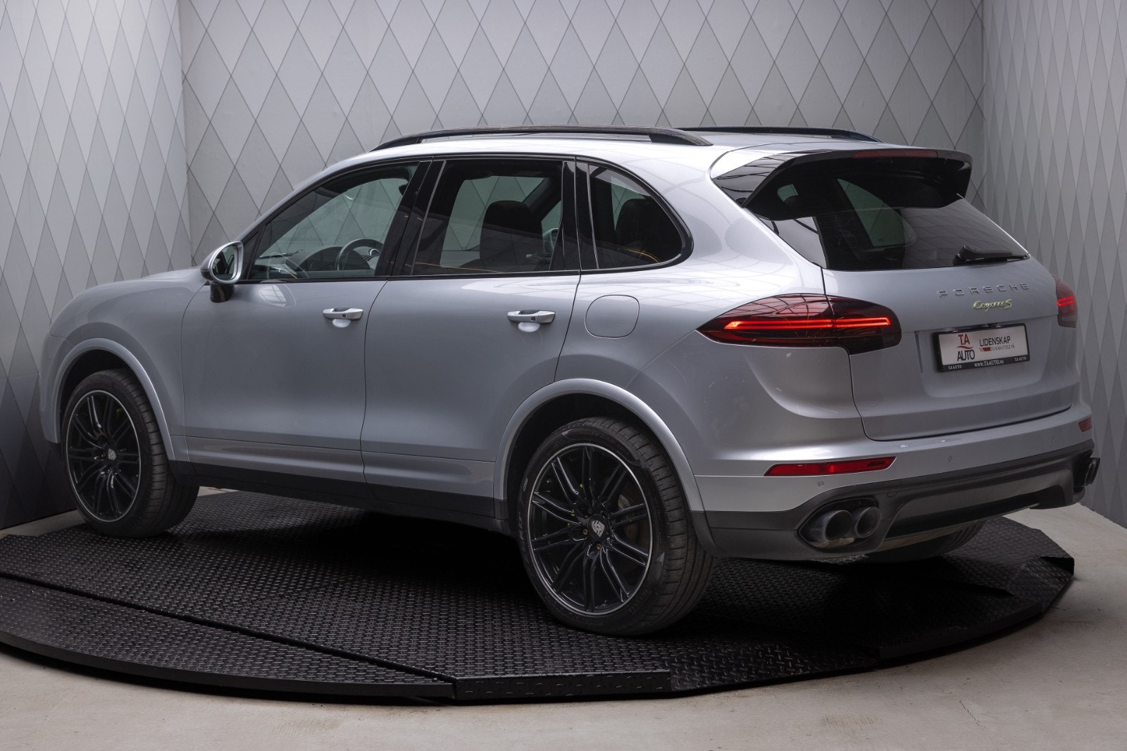 Porsche Cayenne S E-Hybrid TipTronic S, 8-trins, 416ps, 2017