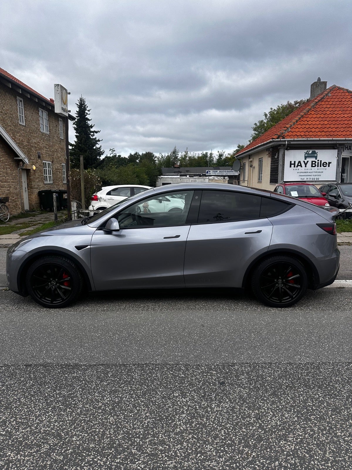 Tesla Model Y Performance, 534ps, 2024
