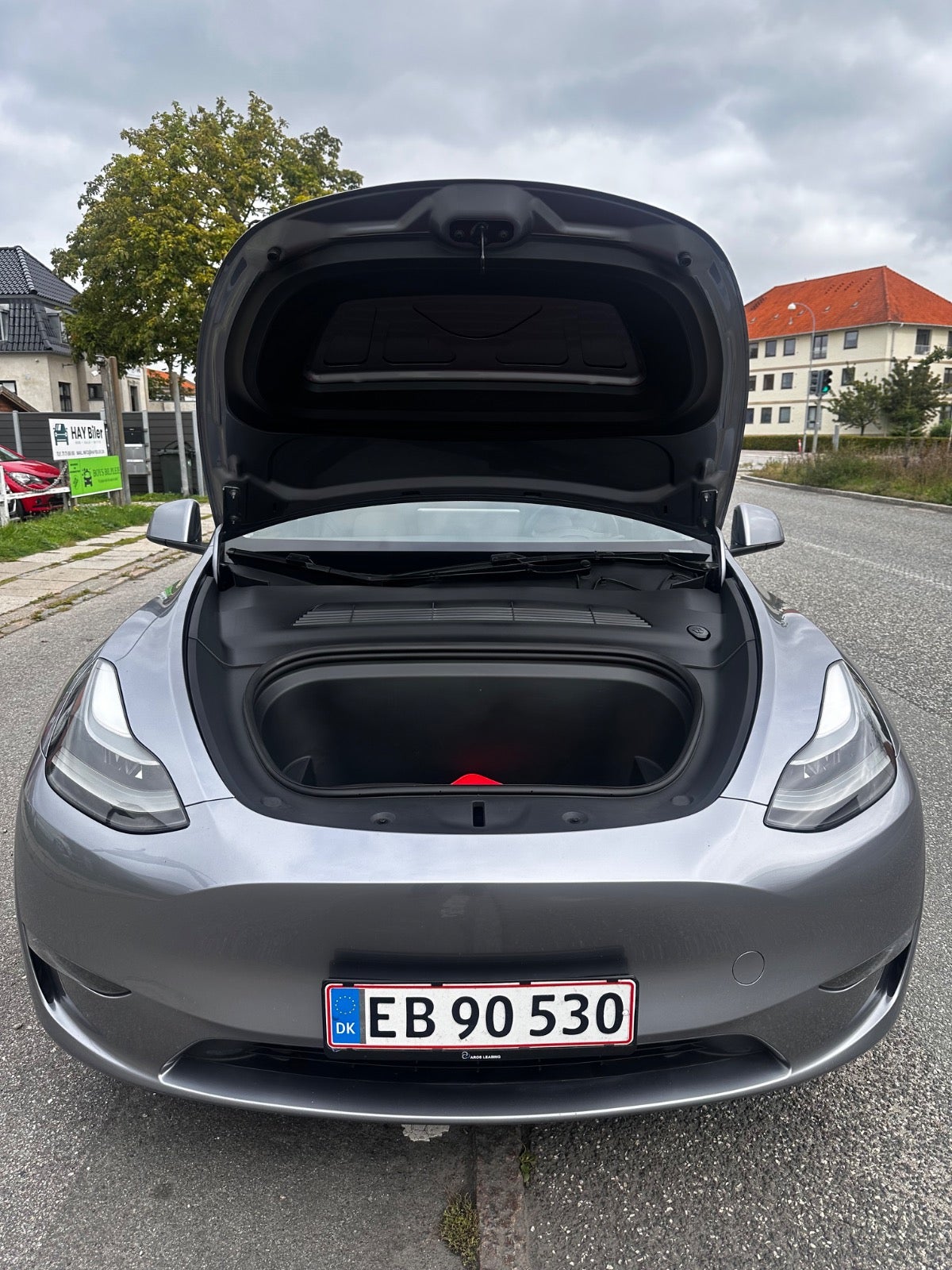 Tesla Model Y Performance, 534ps, 2024