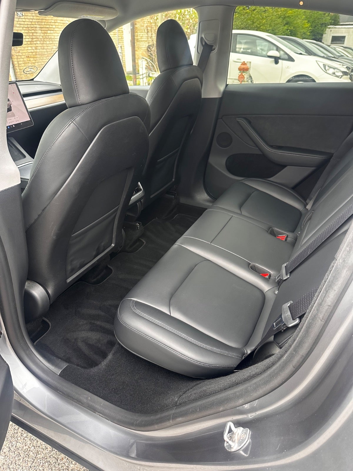 Tesla Model Y Performance, 534ps, 2024