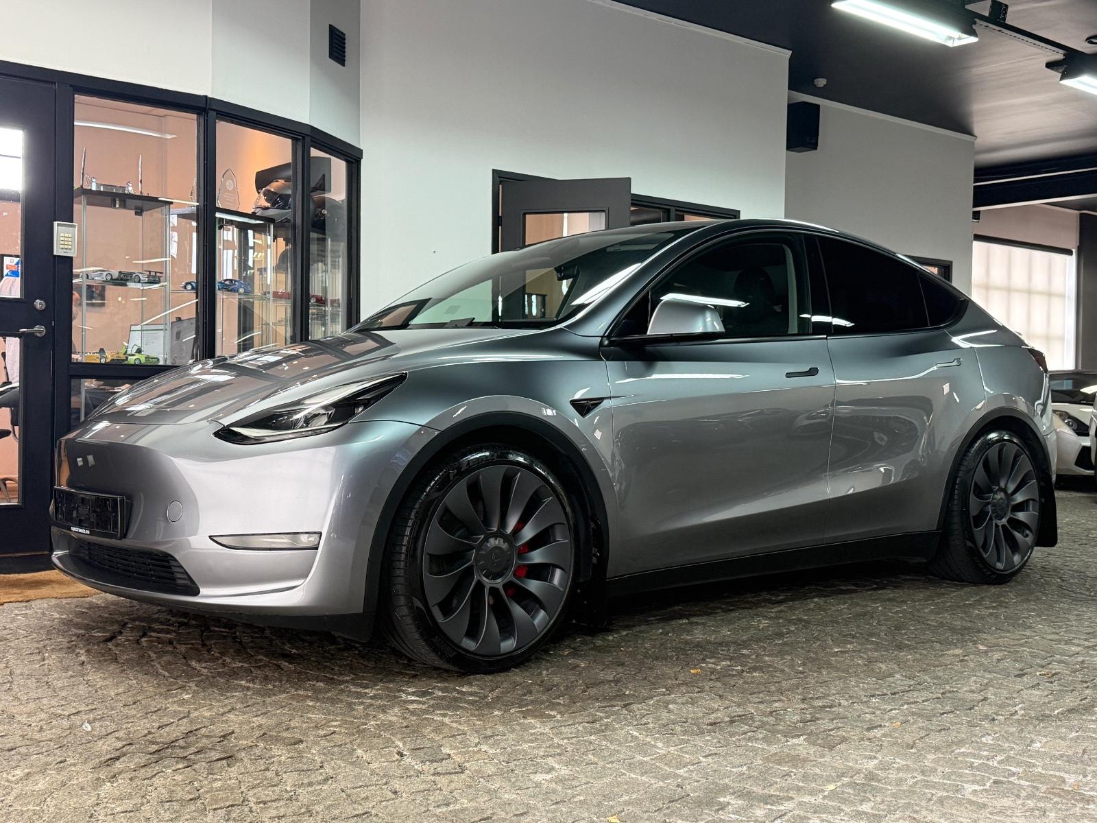 Tesla Model Y Performance, 534hp, 2023