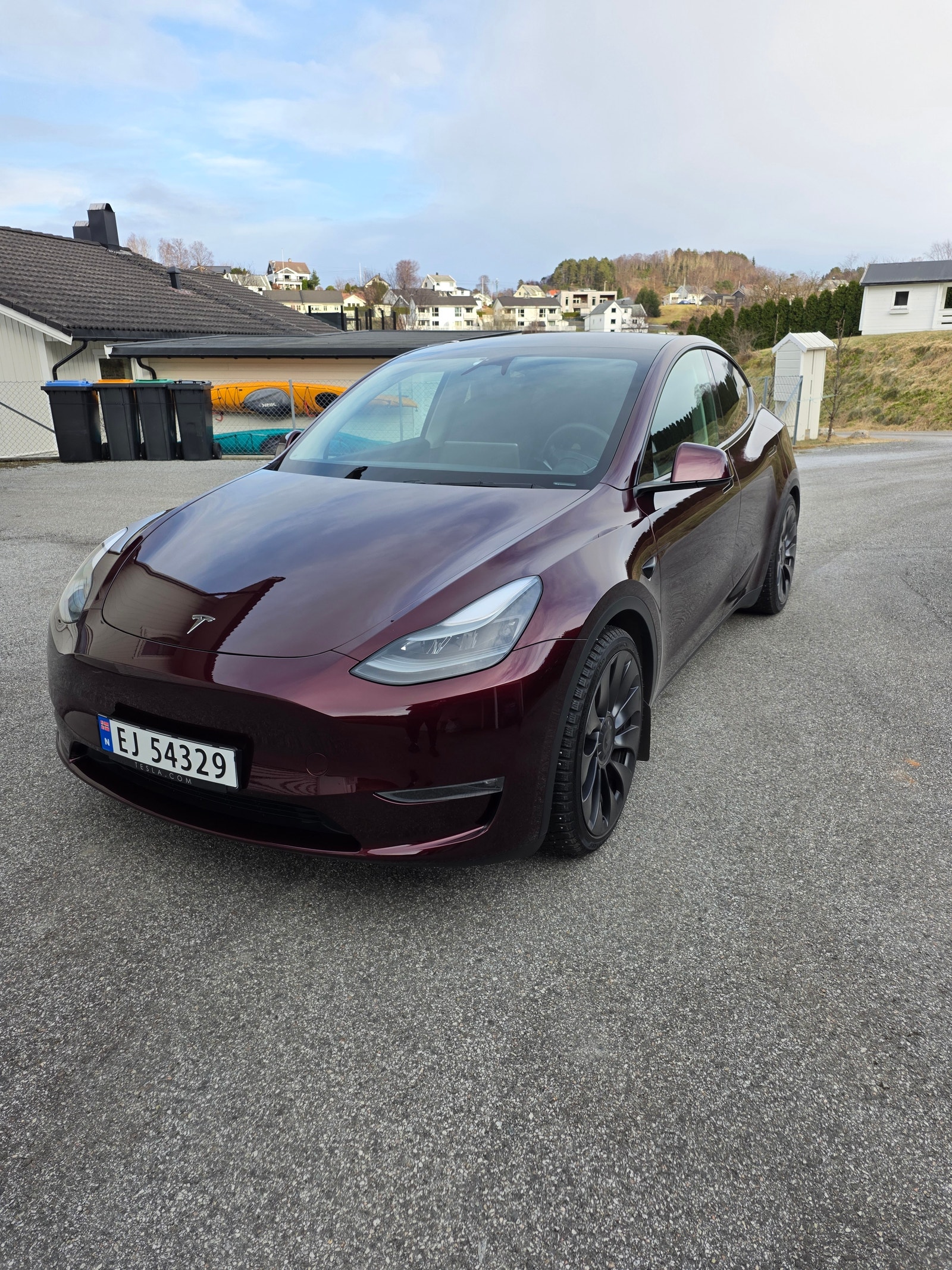 Tesla Model Y Performance, 534hp, 2024