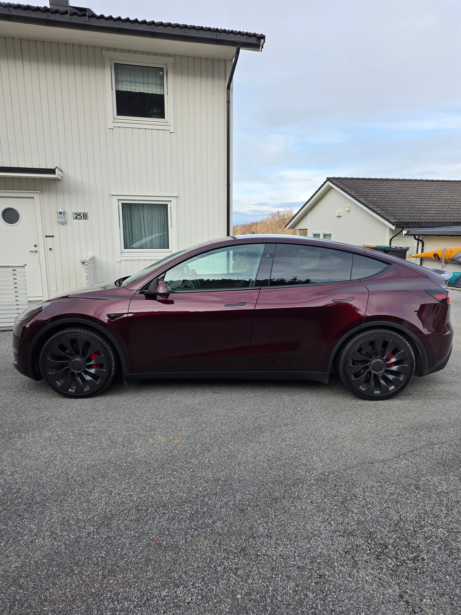 Tesla Model Y Performance, 534hp, 2024