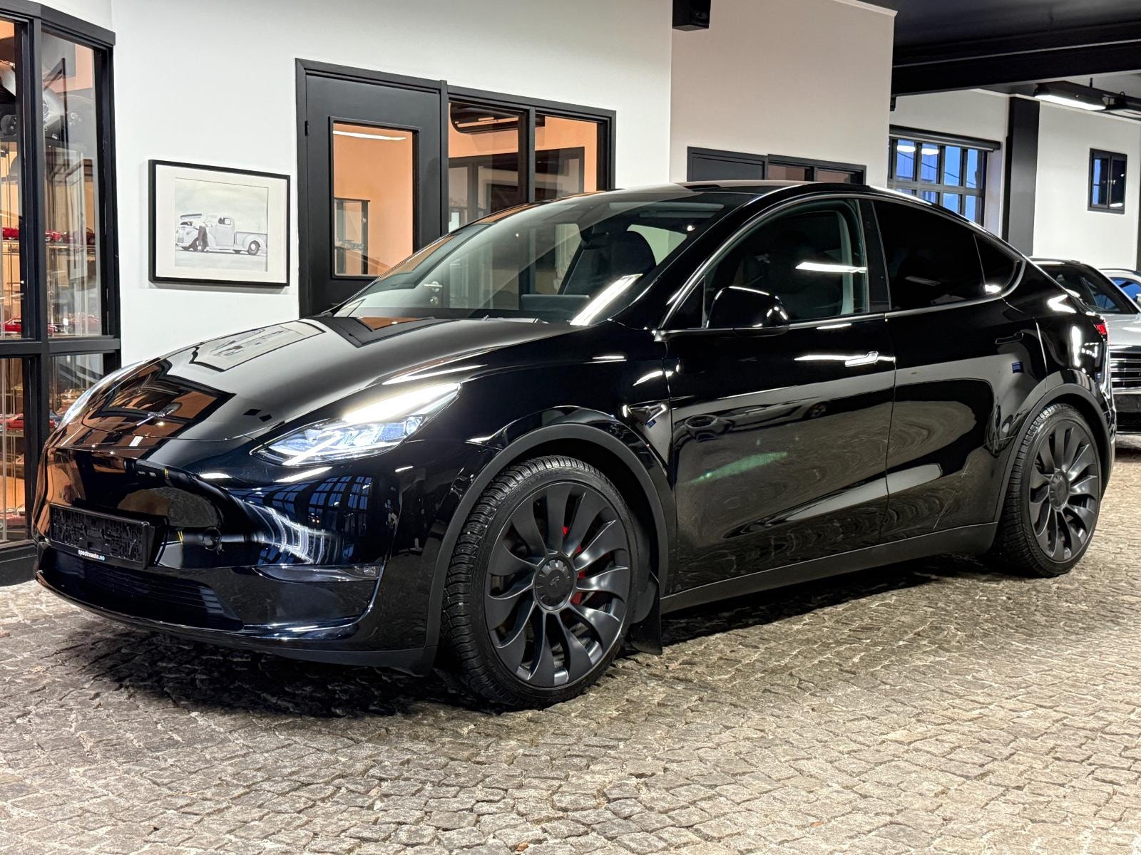 Tesla Model Y Performance, 534hp, 2024