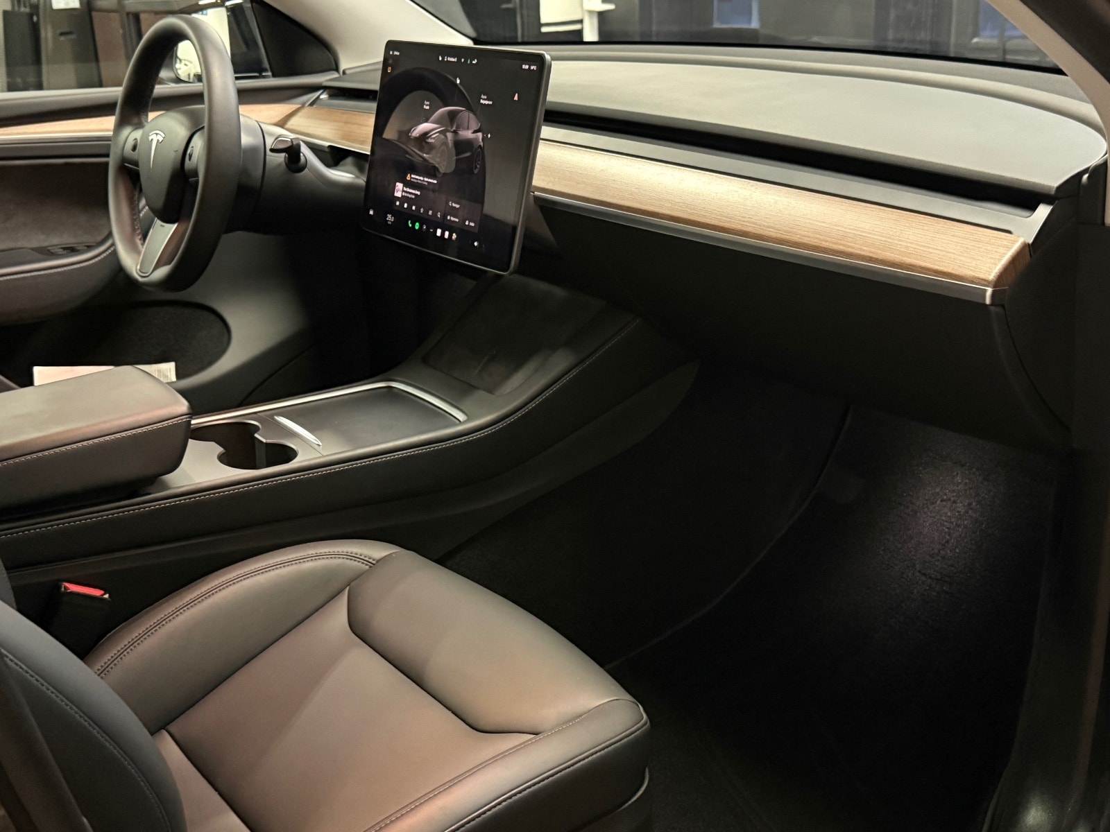 Tesla Model Y Performance, 534hp, 2024