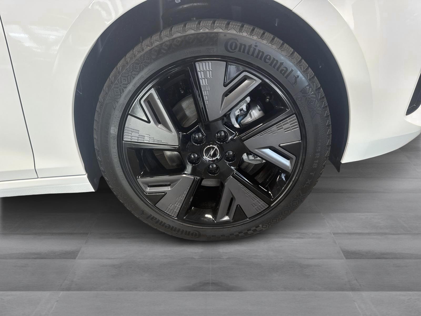 Opel Astra Electric, 156ps, 2024