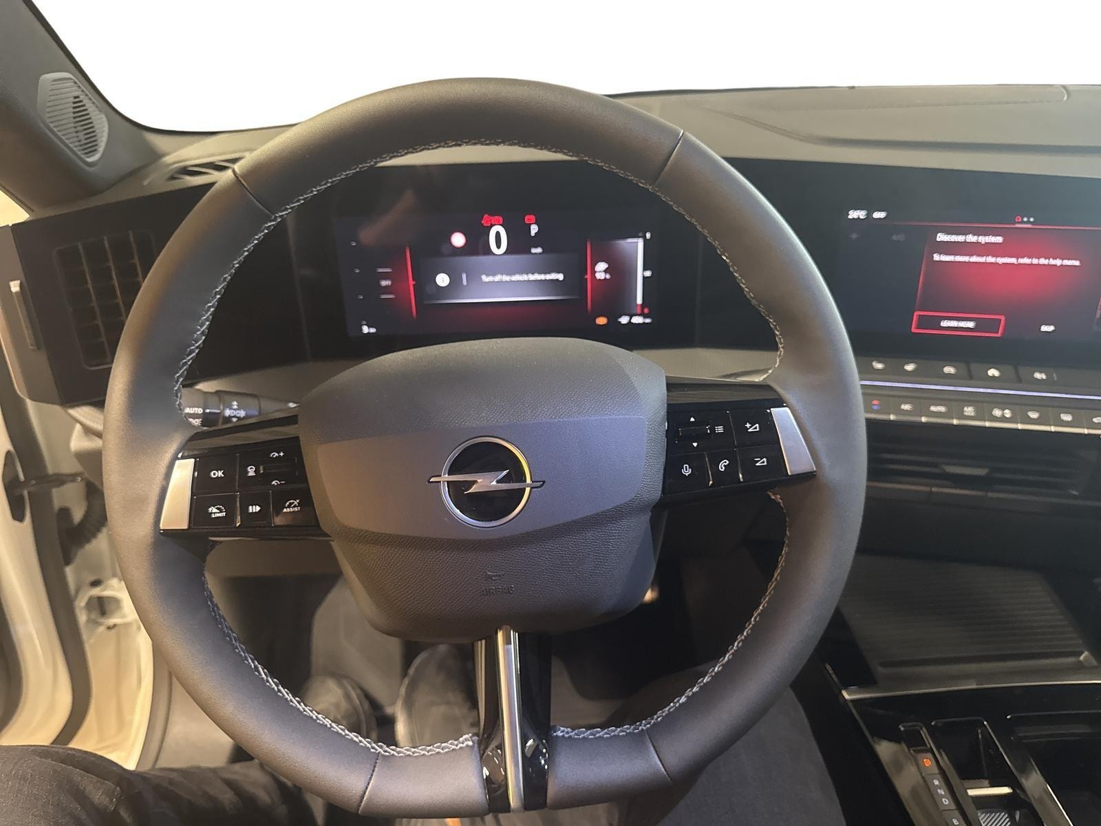 Opel Astra Electric, 156ps, 2024
