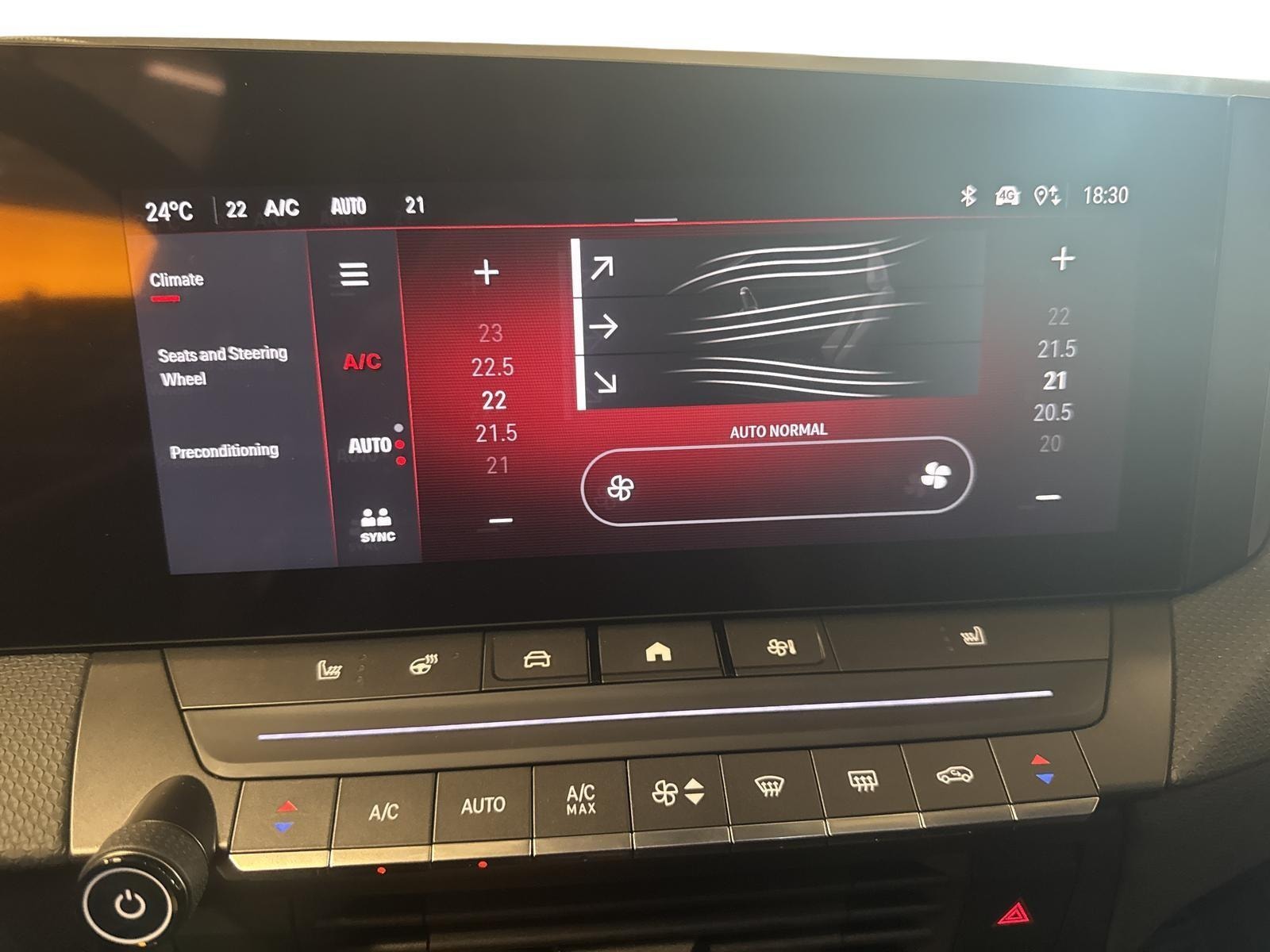 Opel Astra Electric, 156ps, 2024