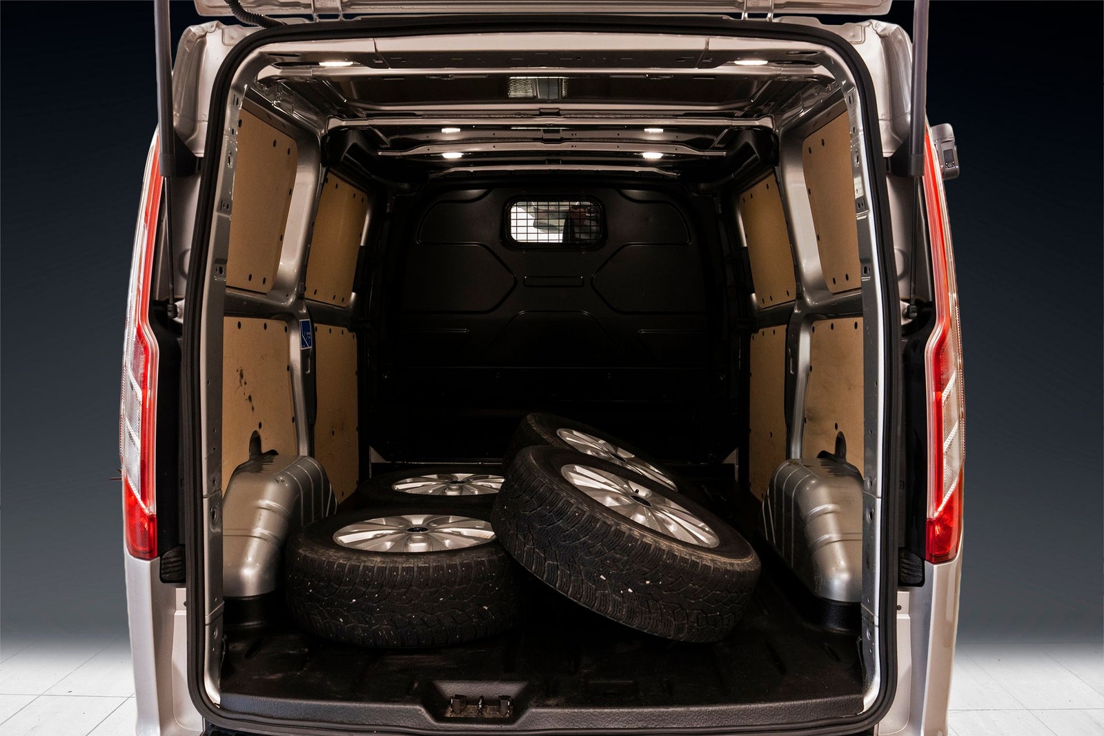 Ford Transit Custom 300 2.0 EcoBlue SelectShift, 130hp, 2023