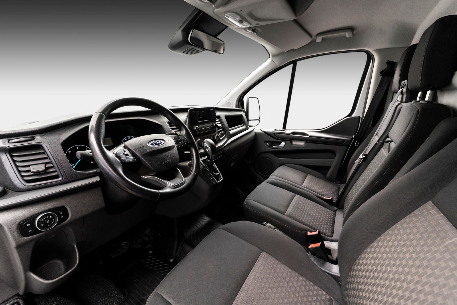Ford Transit Custom 300 2.0 EcoBlue SelectShift, 130hp, 2023