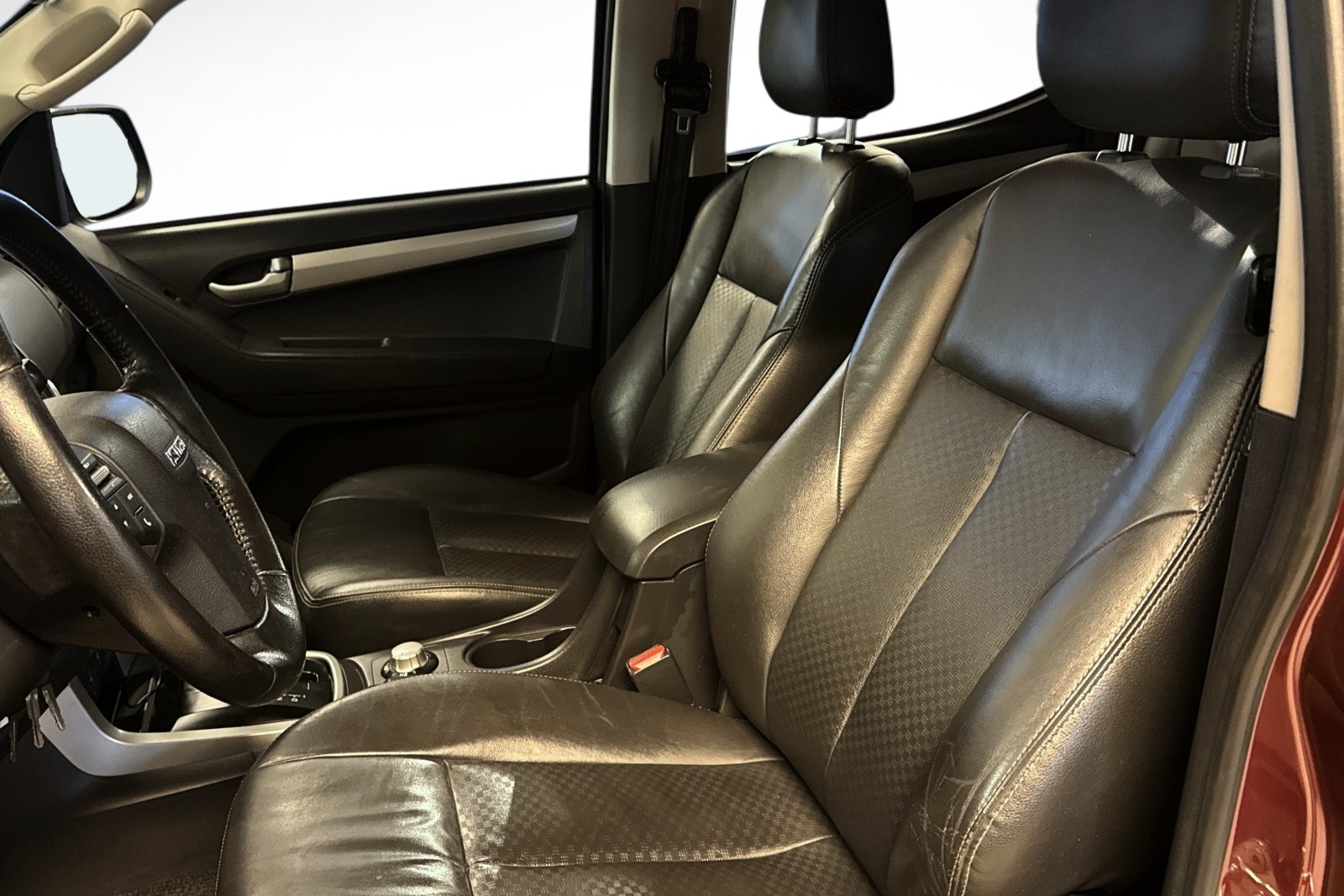 Isuzu D-Max Crew Cab 2.5 4WD Automatic, 163hp, 2014