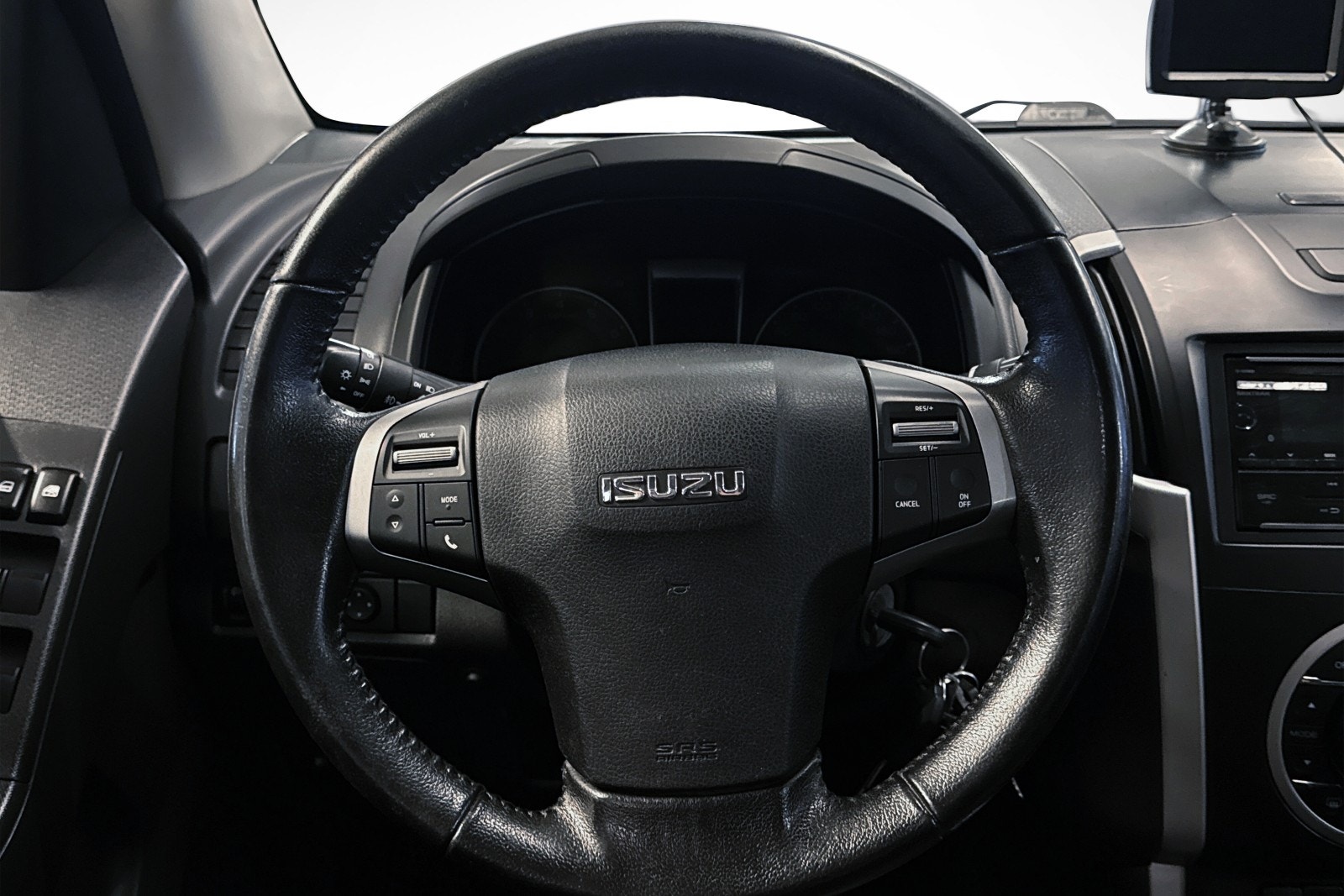 Isuzu D-Max Crew Cab 2.5 4WD Automatic, 163hp, 2014